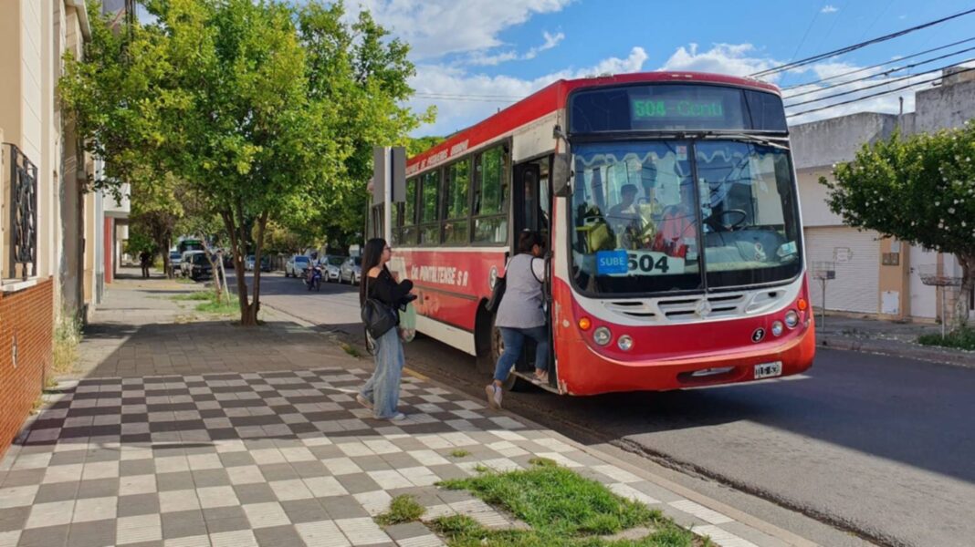 Coronel Rosales declar� la emergencia del transporte p�blico, tras la ca�da de tres l�neas