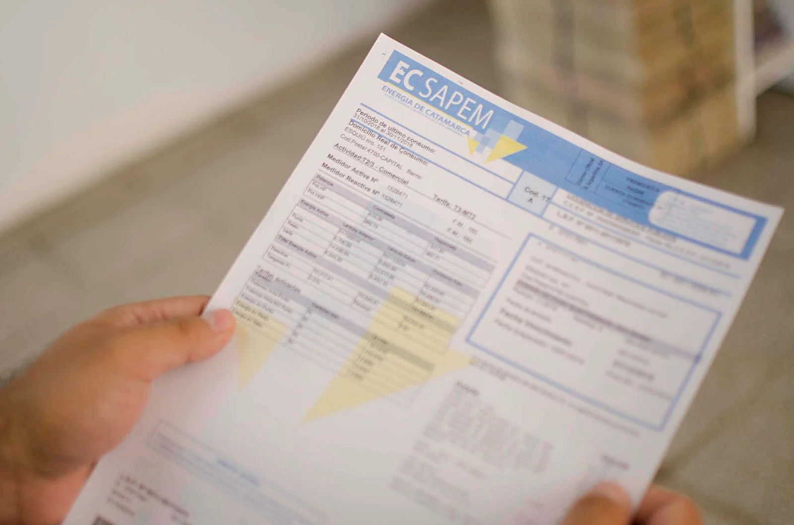 El Gobierno extendió los descuentos en la luz y el gas para usuarios con subsidios y fijó los nuevos aumentos de tarifas