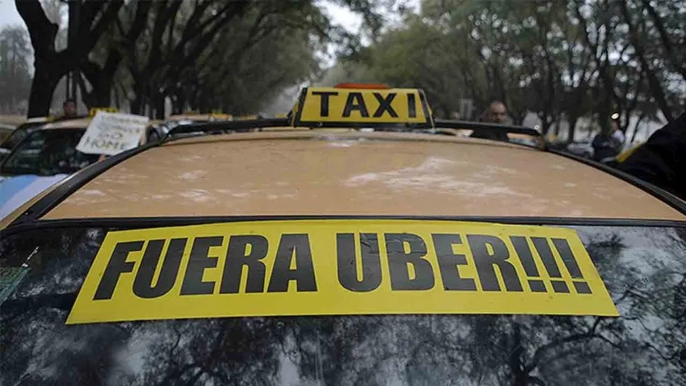 Taxis en guerra con las aplicaciones