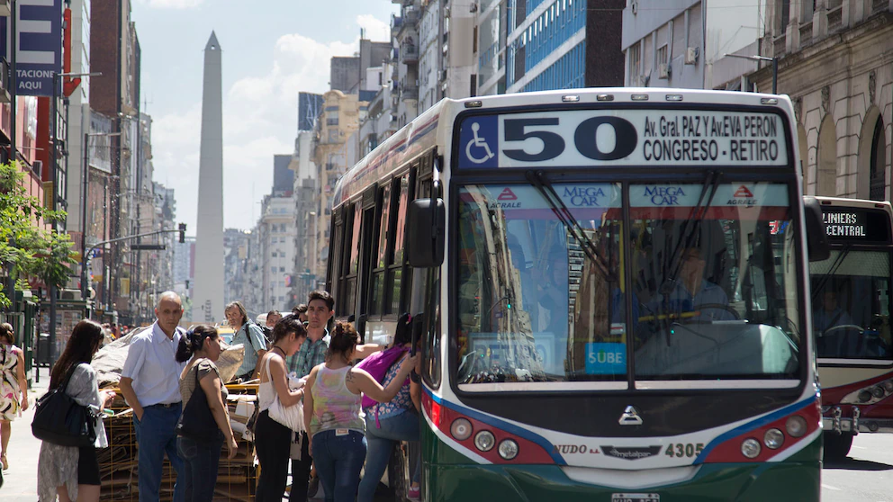 Colectivos: las empresas reclaman al Gobierno una reunin urgente y dicen no tener plata para pagar los sueldos de diciembre